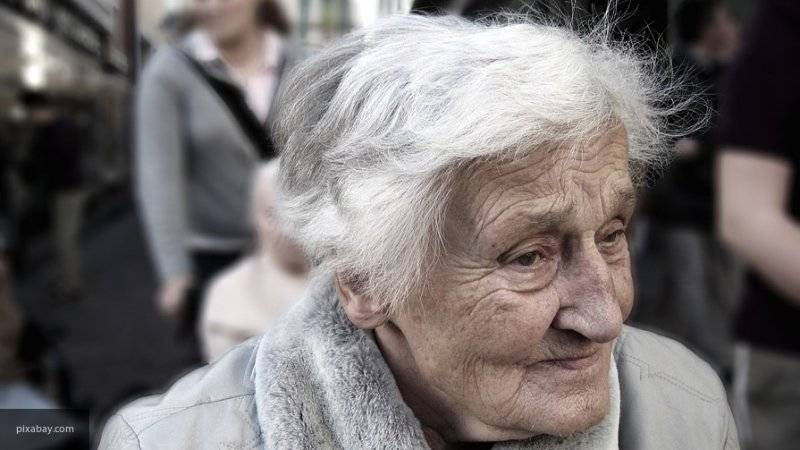 Минтруд РФ предложил пристраивать одиноких стариков в приемные семьи