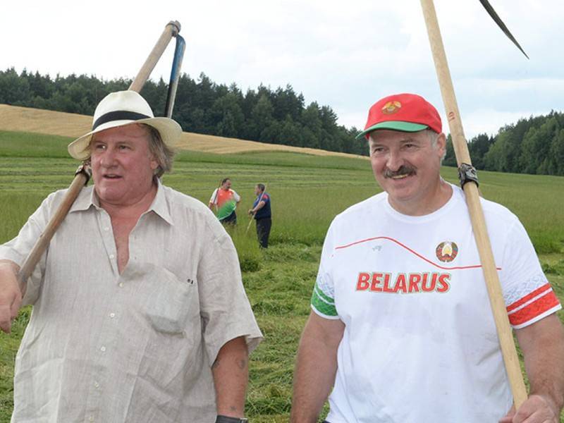 Лукашенко выделил Депардье участок под Минском