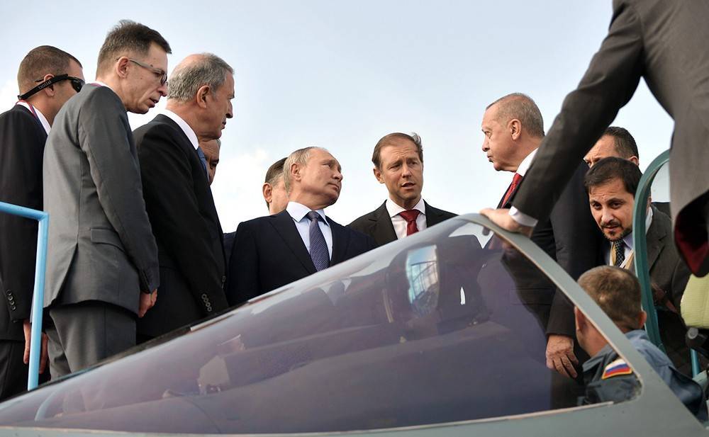 Самолеты, Сирия и энергетика: о чем говорили Путин и Эрдоган на МАКС