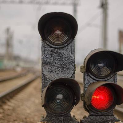 Движение поездов на юге Приморья остановлено из-за размытых путей