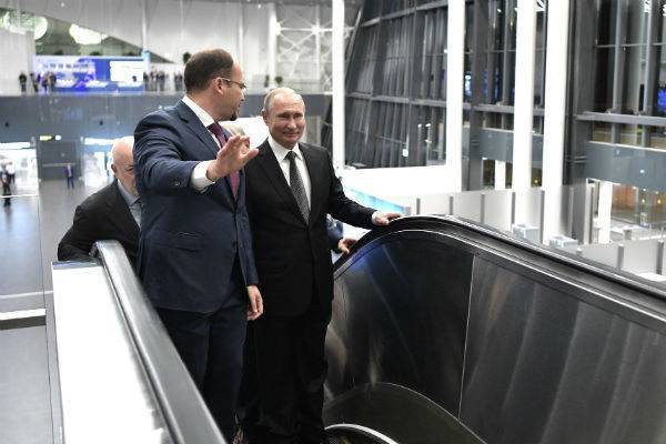 Путин объявил о планах модернизации 60 российских аэропортов