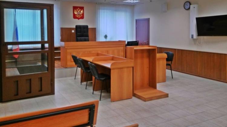 Двух экс-полицейских в Москве осудят за фиктивную регистрацию 64 тысяч мигрантов