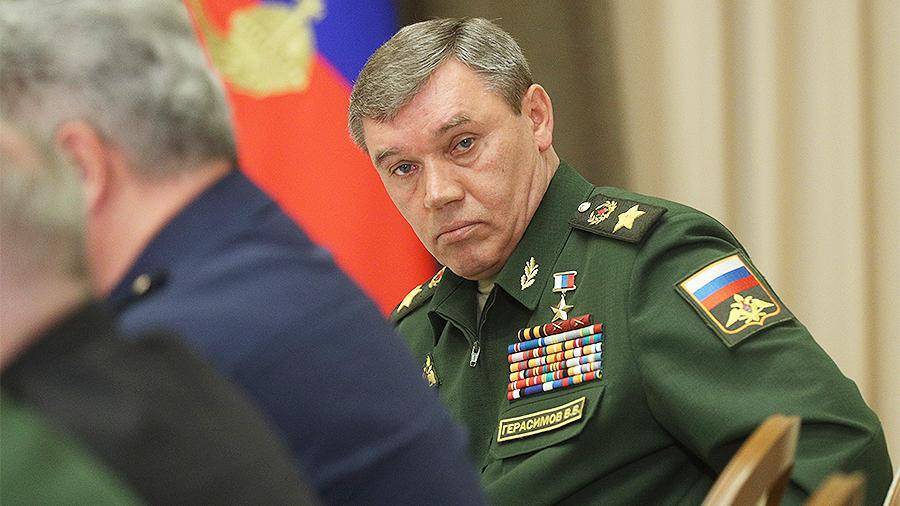 Валерий Герасимов - Стюарт Пич - Герасимов провел телефонный разговор с главой Военного комитета НАТО - iz.ru - Россия
