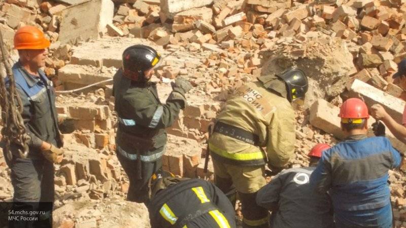 Стали известны подробности спасения рабочих из-под завалов в Новосибирске