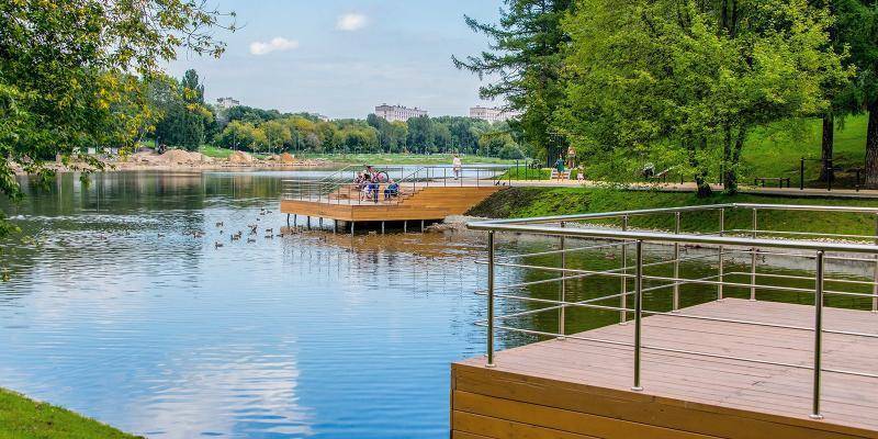 Плавающие светодинамические фонтаны появятся Люблинском пруду