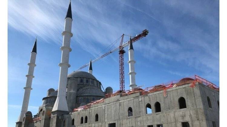 Бальбек рассказал, когда начнут расписывать Соборную мечеть Крыма