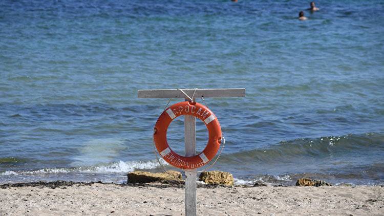 Липецкий спасатель в Крыму спас тонущего в море человека