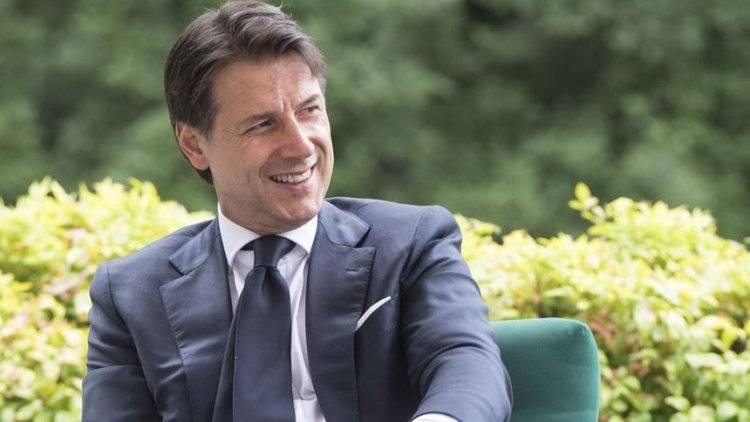 Демпартия Италии официально поддержала кандидатуру Конте на премьерский пост