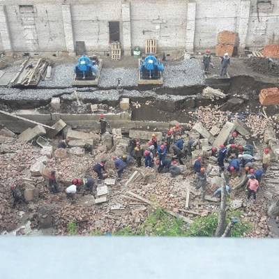 Спасатели извлекли всех рабочих, остававшихся под завалами насосной станции в Новосибирске