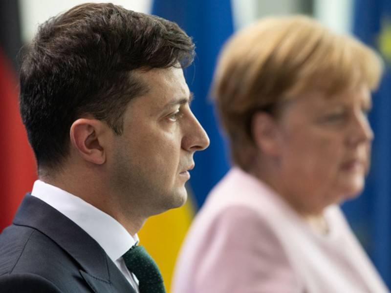 Меркель и Зеленский хотят провести встречу в «нормандском формате»