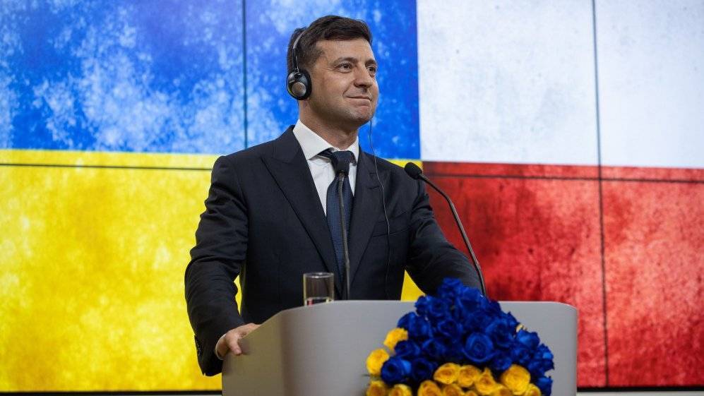 Владимир Зеленский пребывает на посту президента Украины ровно сто дней