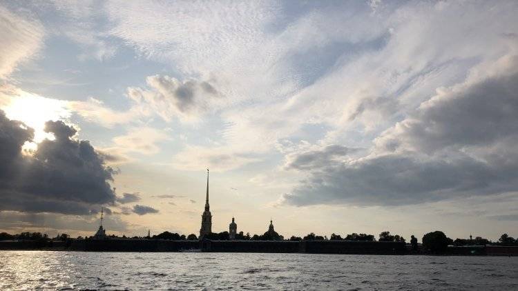 Среднюю зарплату по Петербургу доведут до 71,5 тысячи рублей в 2020 году