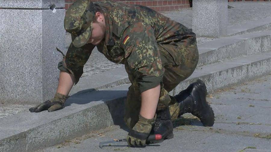 Немецкие СМИ сообщили о проблемах с обувью в армии Германии