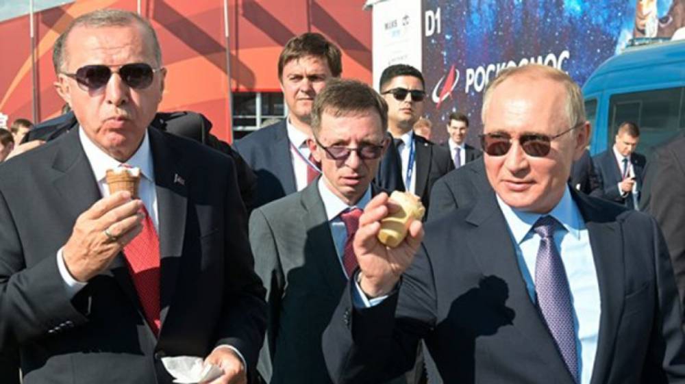 Песков ответил на вопрос журналистов о продавщице мороженого на МАКС-2019