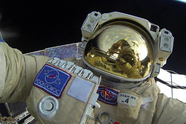 Российские космонавты начнут летать в космос на американских кораблях