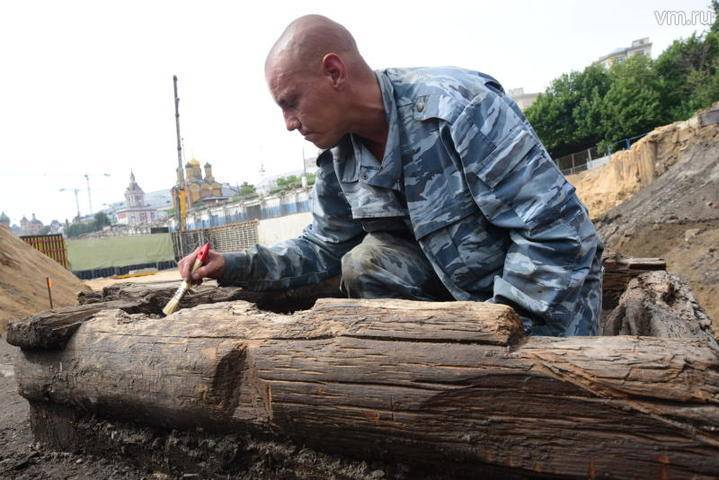 Археологи обнаружили в центре Москвы артефакт конца XVII века