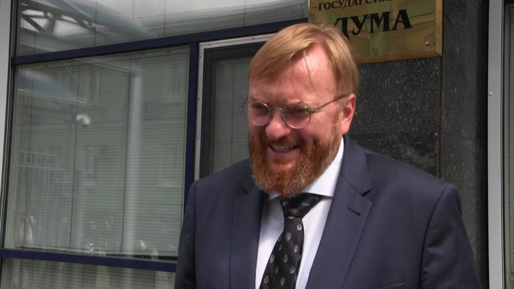 Милонов высказался за проведение референдума о сокращении рабочей недели