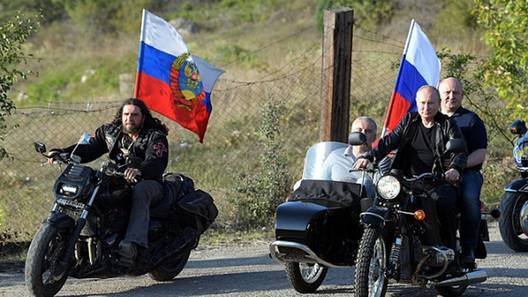 Будет ли оштрафован президент Путин за езду на мотоцикле без шлема? (видео)