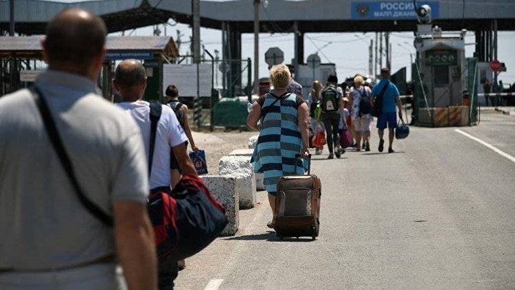Пограничники на Украине занижают число туристов, едущих в Крым - Черняк