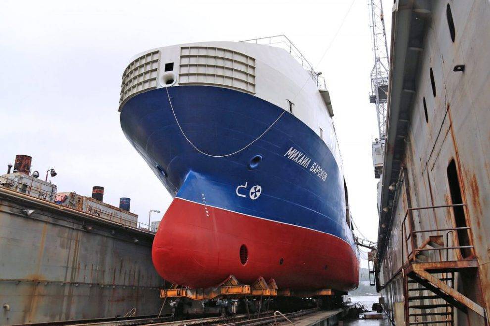 Во Владивостоке самый крупный танкер назван именем уроженца Глазова