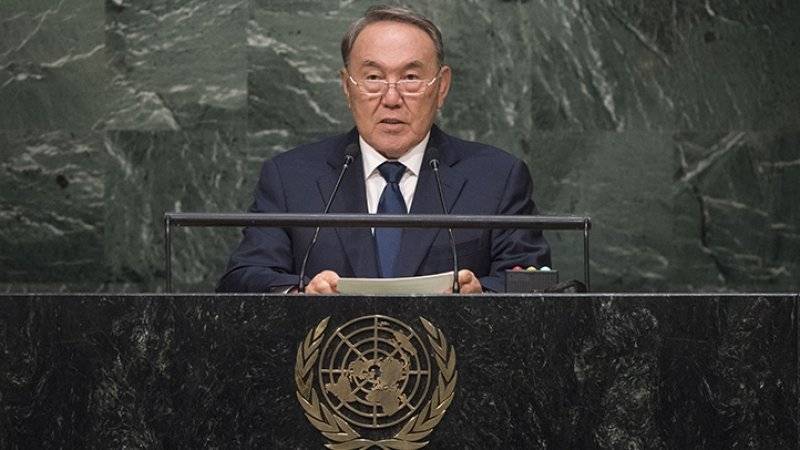 Назарбаев потребовал гарантию для отказавшихся от ядерного оружия стран