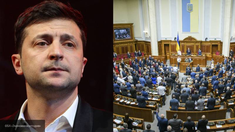 Зеленский инициировал законопроект об импичменте президента Украины