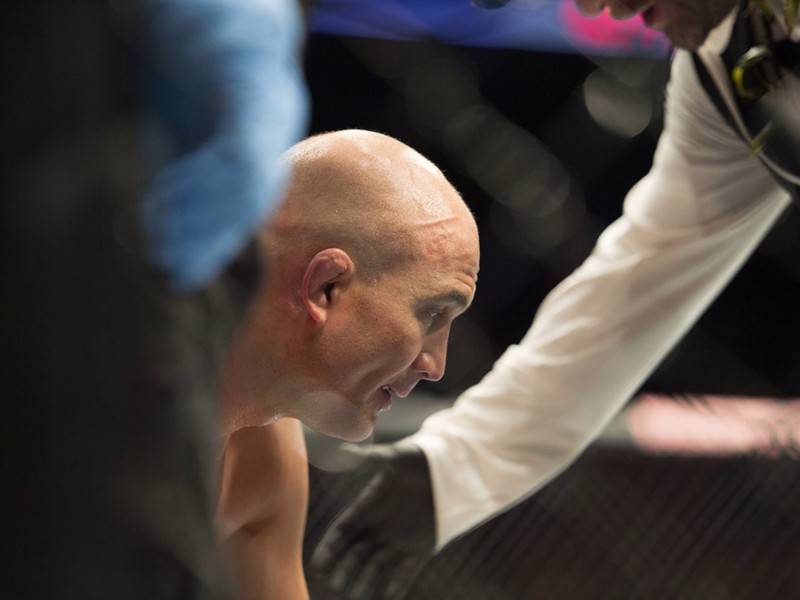 Бывший чемпион UFC пострадал в уличной драке