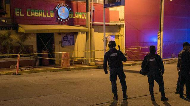 Число погибших из-за нападения на бар в Мексике выросло до 28.