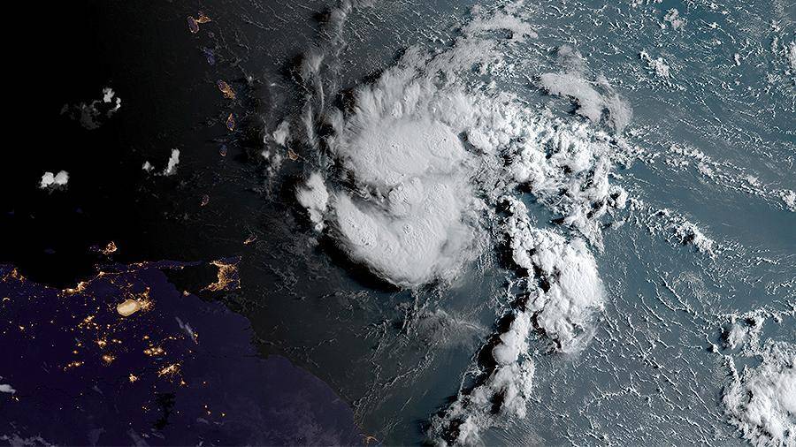 «Дориан» может стать сильнейшим ураганом за историю США