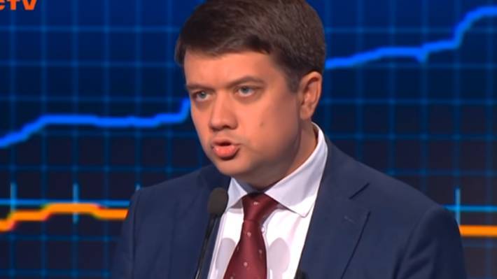Глава партии «Слуга народа» Разумков избран спикером Рады