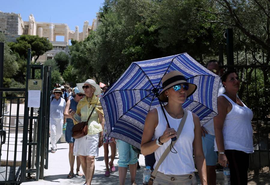 Россиян предупредили об аномальной жаре в Греции