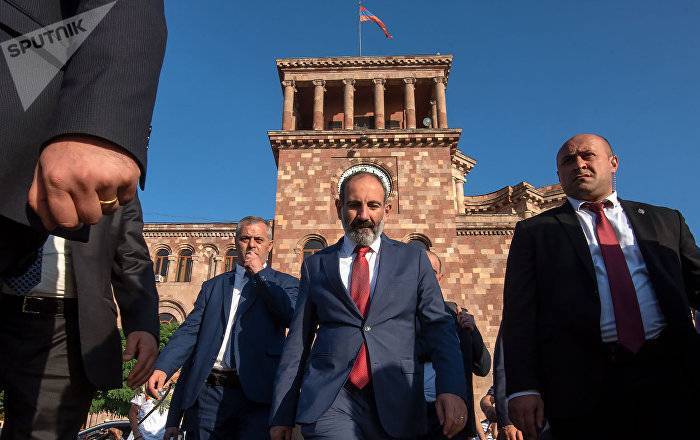 Возможна ли консолидация оппозиционных сил в Армении? Эксперты назвали условия