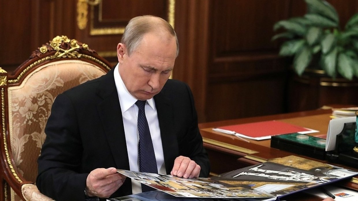 Путин подписал закон о регистрации нефтедобывающих платформ в Каспийском море