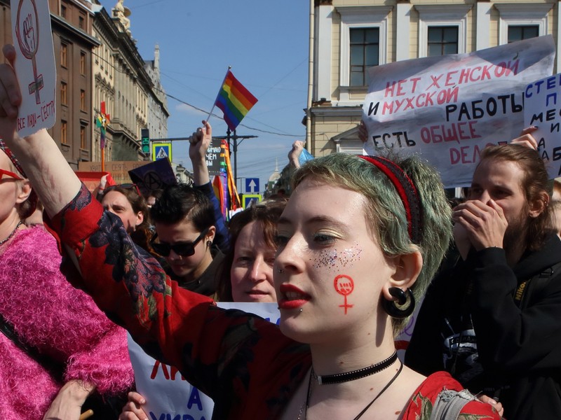 ЛГБТ-активисты проведут одиночные пикеты в центре Петербурга