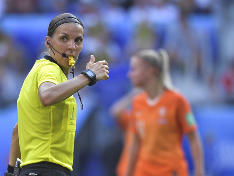 Впервые в истории матч Суперкубка УЕФА будет судить женщина-арбитр