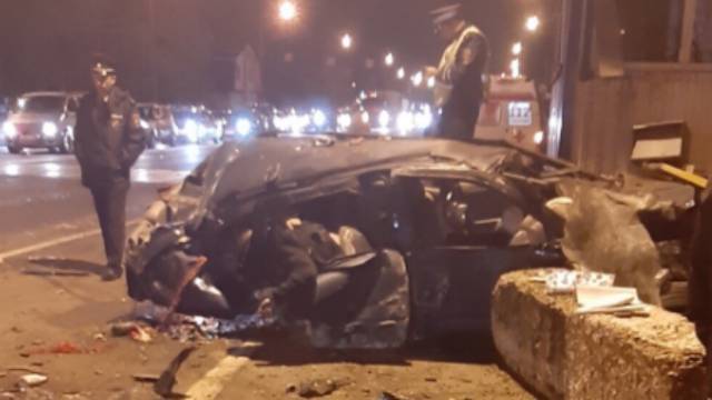 Один человек погиб в ДТП с тремя машинами на Киевском шоссе. РЕН ТВ