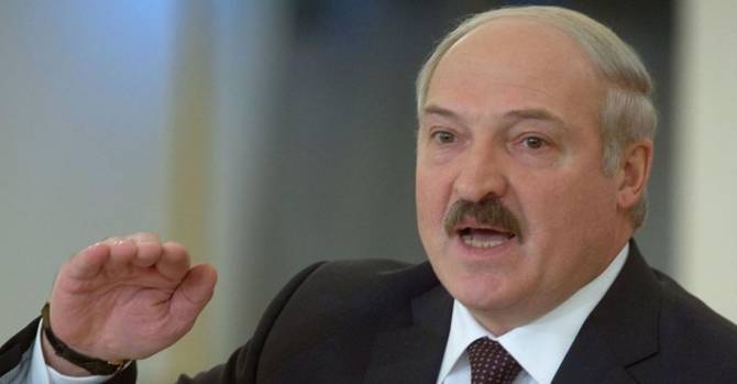 На совещании в Минске Лукашенко рассказал о переговорах с Путиным