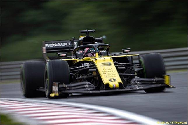 В Renault закончили день в первой десятке - все новости Формулы 1 2019