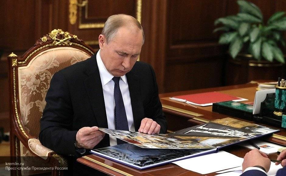 Путин упростил порядок получения вида на жительство в РФ для иностранных граждан