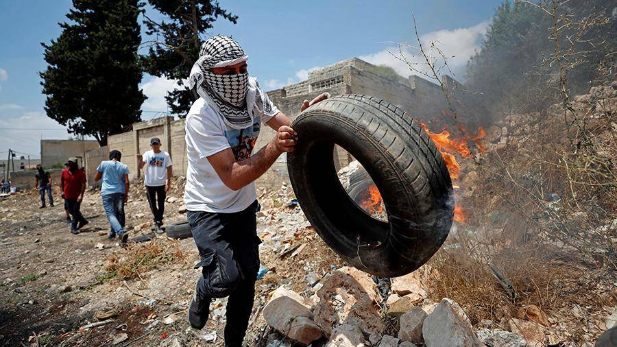 Сорок девять палестинцев пострадали в столкновениях с армией Израиля в Газе
