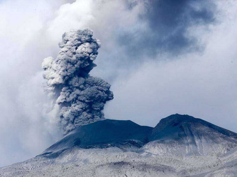 Учёные зафиксировали взрывы в перуанском вулкане