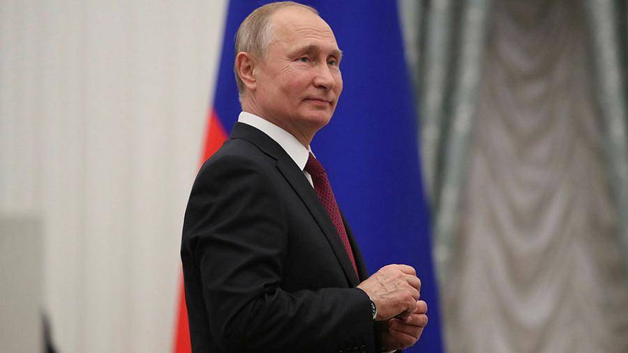 Путин подписал законы об уточнении определения «шпионских» устройств