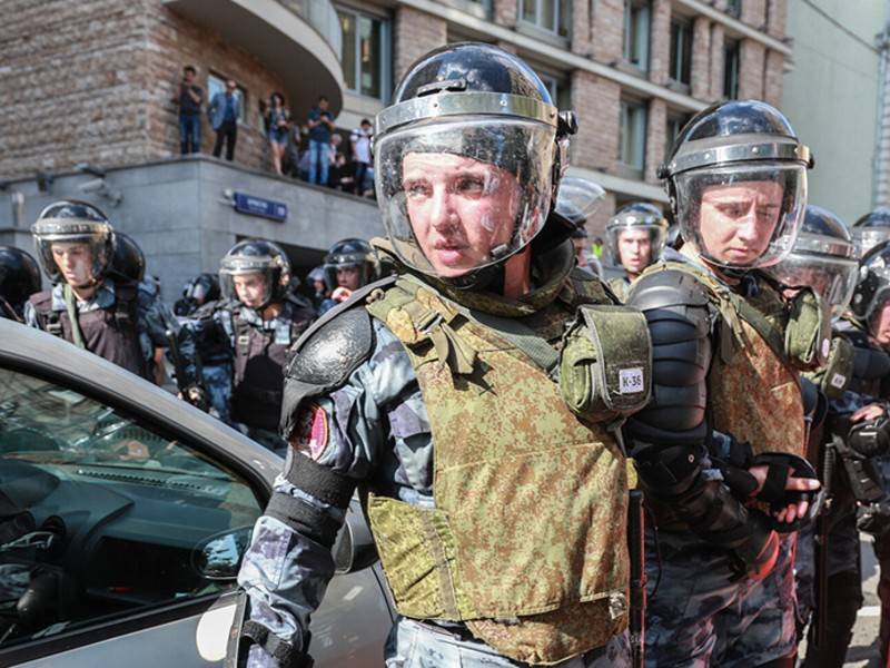 Россияне поддержали действия властей при несогласованном митинге