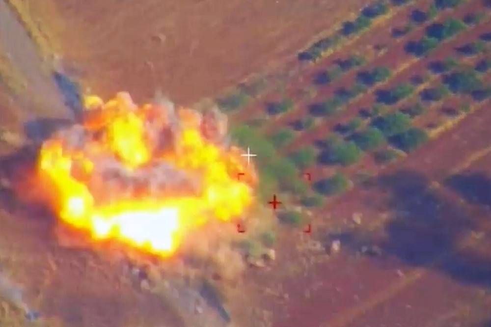 Опубликовано видео удара ВКС России по позициям террористов в Сирии