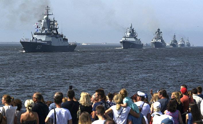 Россия неожиданно проводит в Балтийском море грандиозные учения: может, это парад? (Helsingin Sanomat, Финляндия)