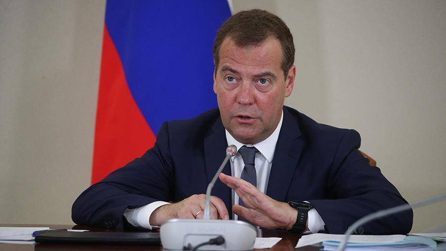Медведева «достали» недобросовестные подрядчики