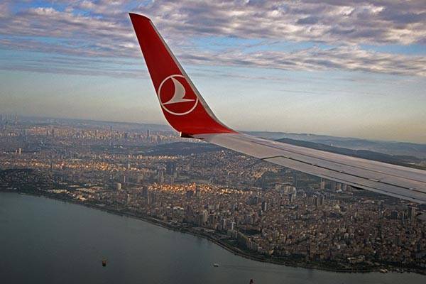 Российские пассажиры устроили драку в самолете Стамбул-Екатеринбург
