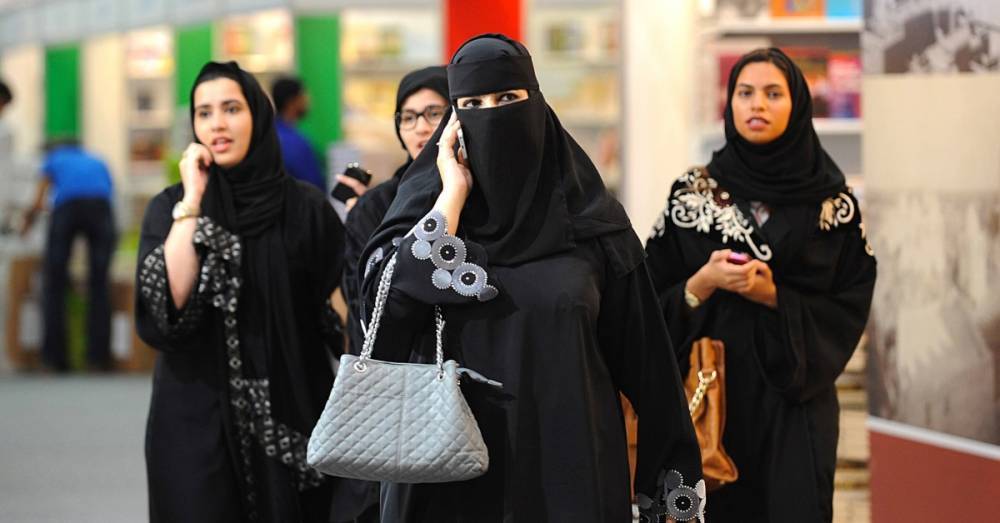 Женщинам в Саудовской Аравии разрешили самостоятельно путешествовать и оформлять ряд документов