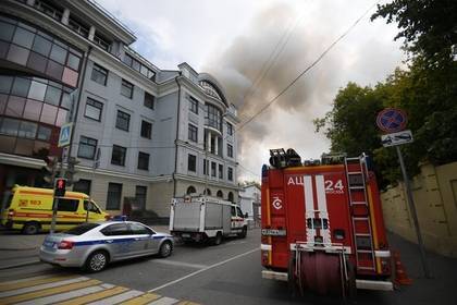 Основной версией крупного пожара в центре Москвы назвали поджог