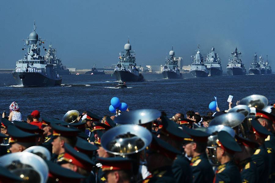 Главный парад ВМФ переносят из Петербурга в Севастополь